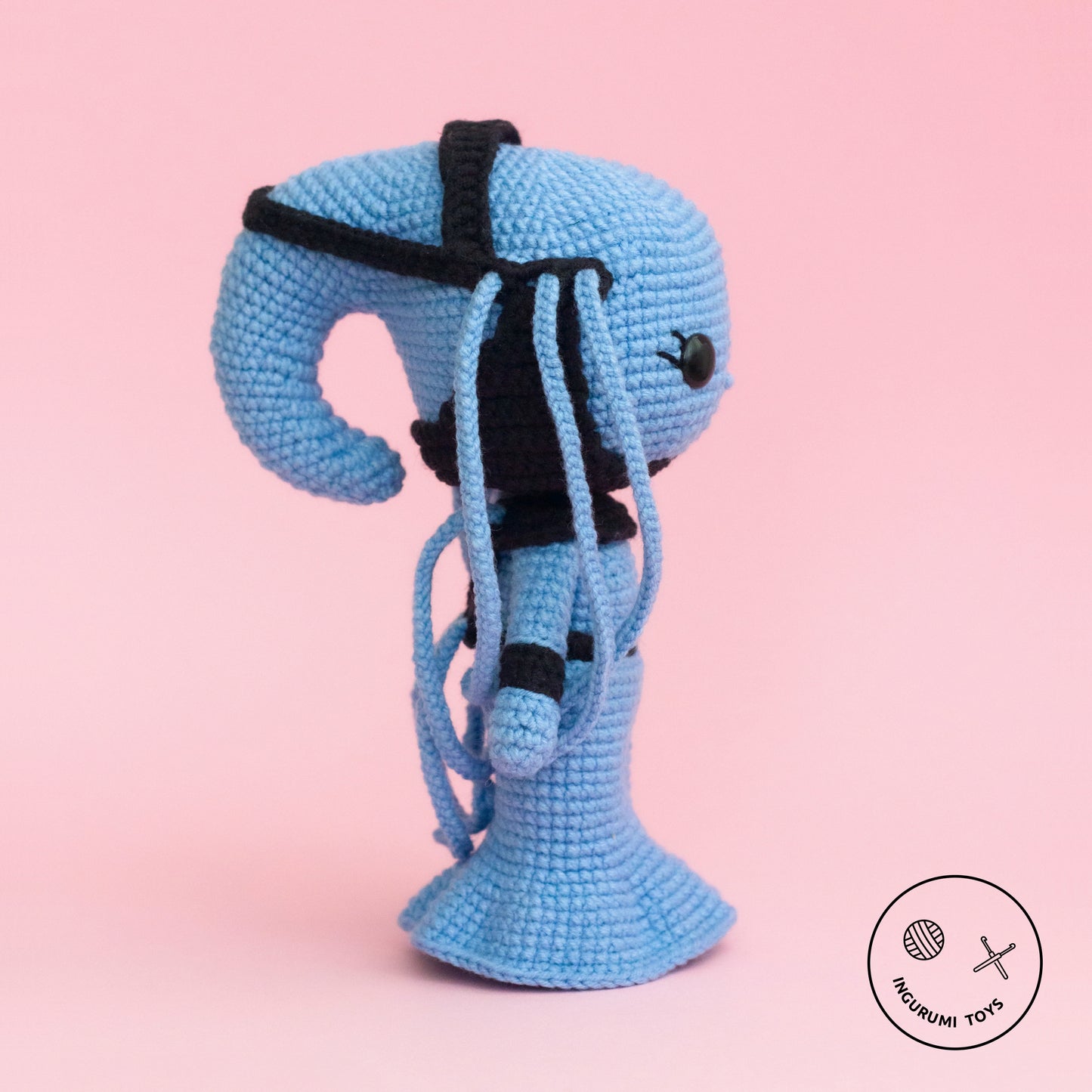 Unique blue alien from The Fifth Element movie Diva Plavalaguna detailed amigurumi crochet pattern, perfect for ’90s kids and sci-fi geeks who love crochet — makes a great handmade gift